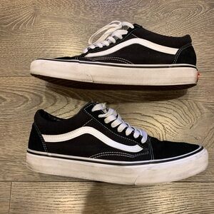 Vans Monochrome Low-Top Sneakers